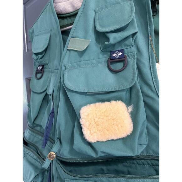 Vintage Columbia Fishing Vest Size Large Green USA Made Water Repellent Fabric - Picture 3 of 8